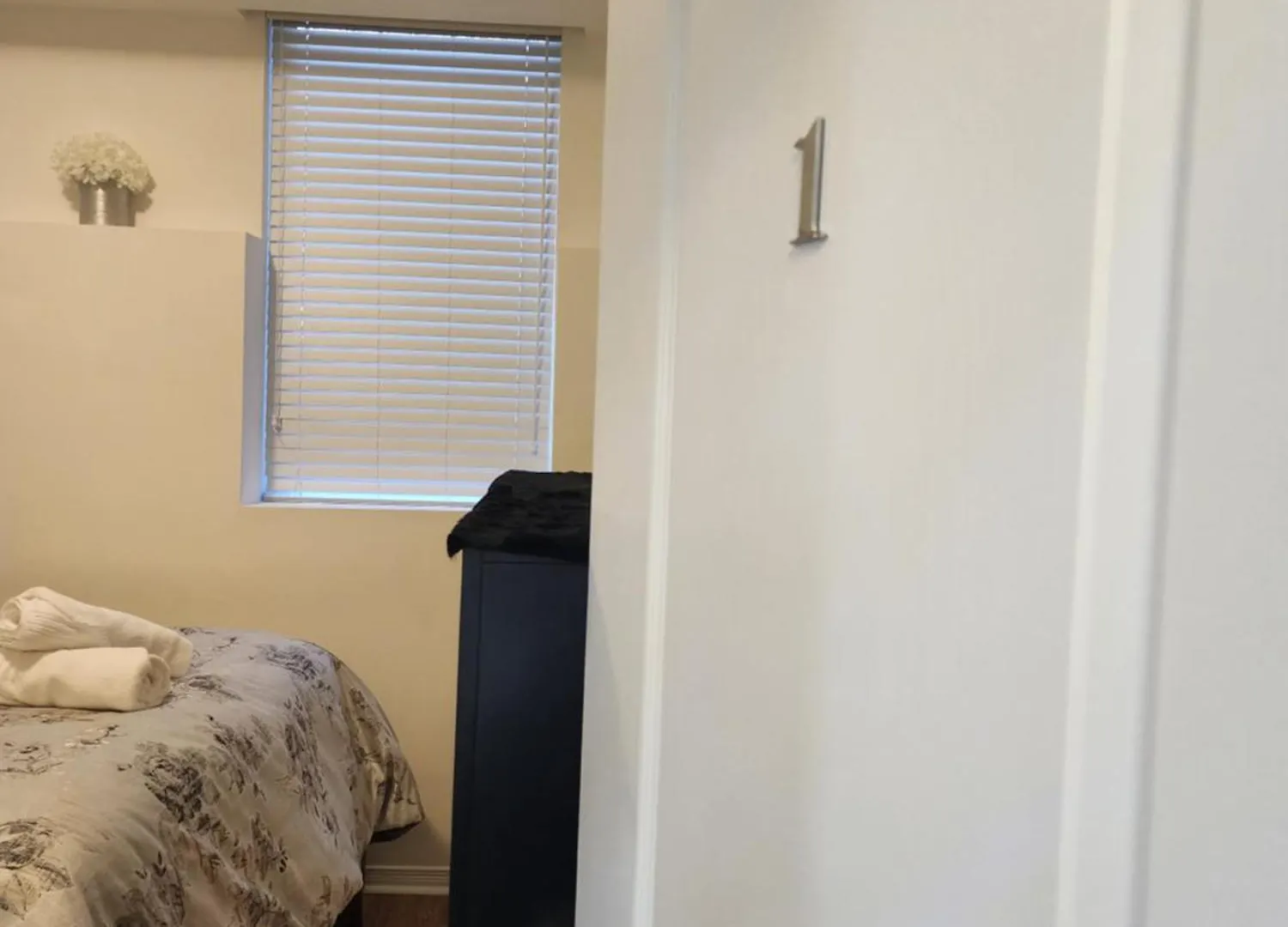 Beautiful Townhouse Near Yorkdale Mall, Wilson Subway Apartment Toronto