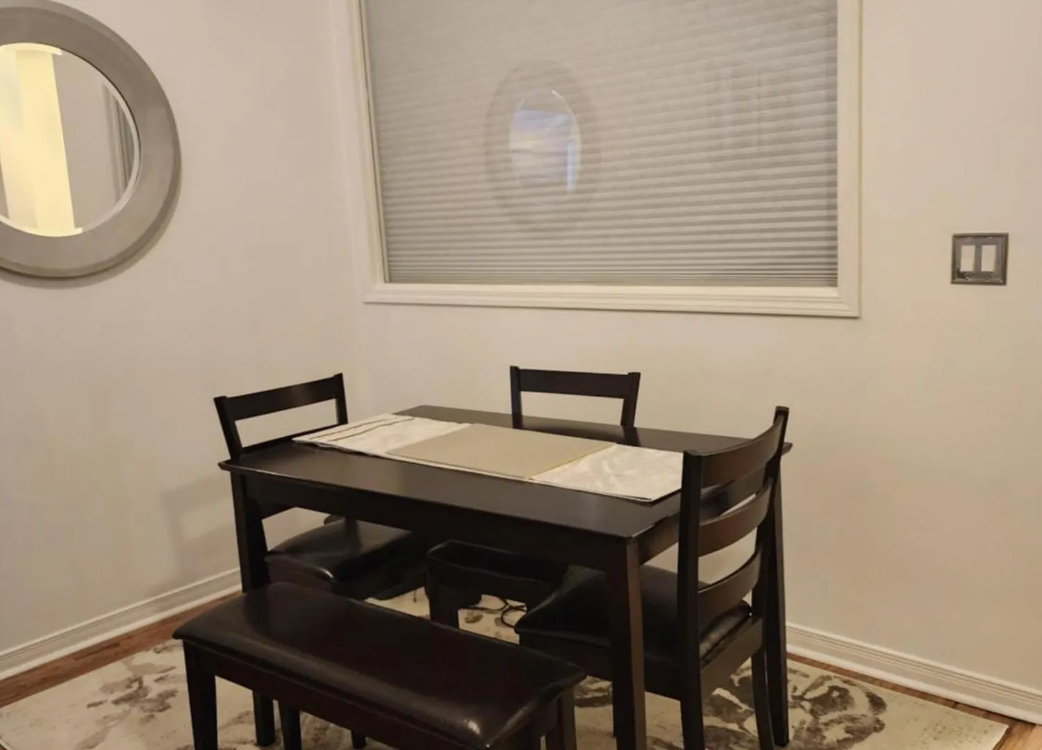 Beautiful Townhouse Near Yorkdale Mall, Wilson Subway Apartment Toronto